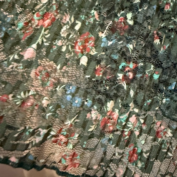 Anthropology Porridge Elegant Green Floral Blouse - Picture 4 of 10